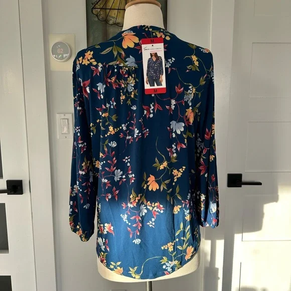 Vince Camuto Floral Blouse - Picture 5 of 7